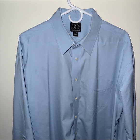 Jos. A. Bank Traveler Traditional Fit Light Blue Dress Shirt (17-34) - Picture 2 of 8